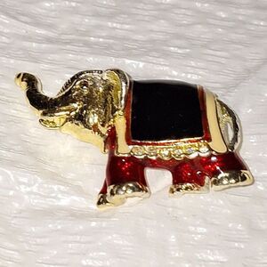 A Vintage Enameled Circus Elephant Brooch Pin Good Luck Detailed Collectible.